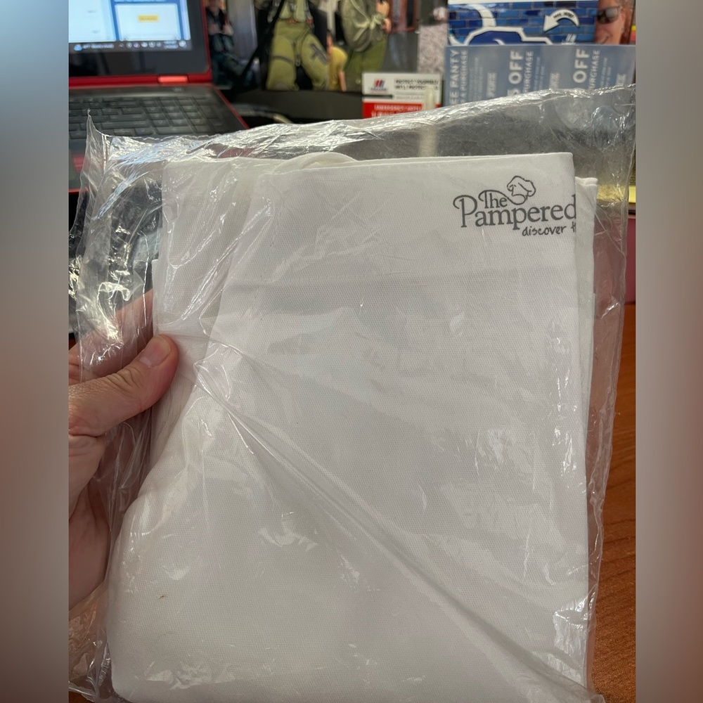 Pampered Chef Bridal apron NIP